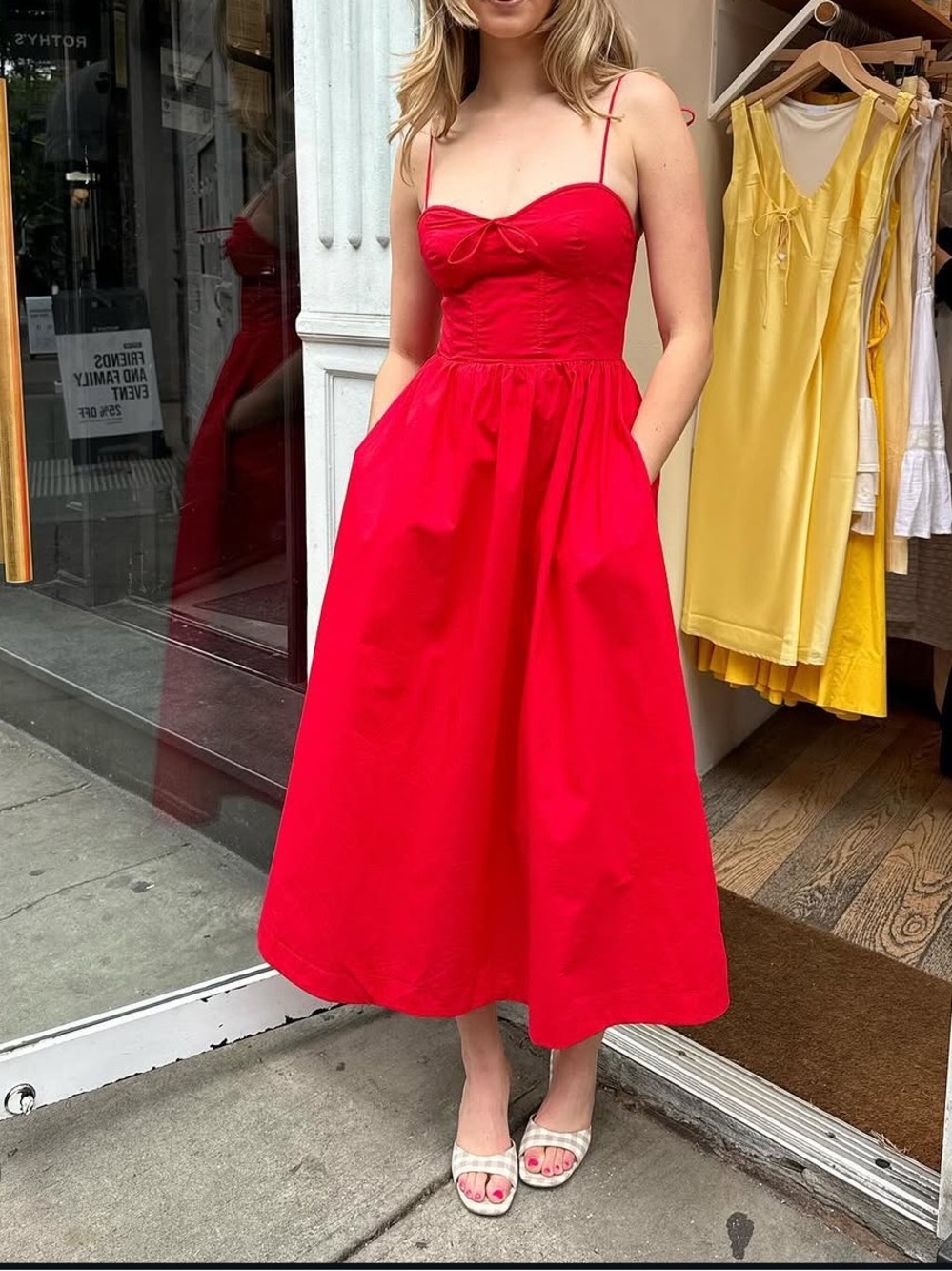 Isalis Sleeveless Spaghetti-Strap Red Dress